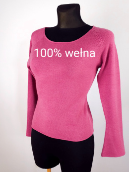 Piękny wełniany różowy sweterek, odzież z drugiej ręki, Wełna