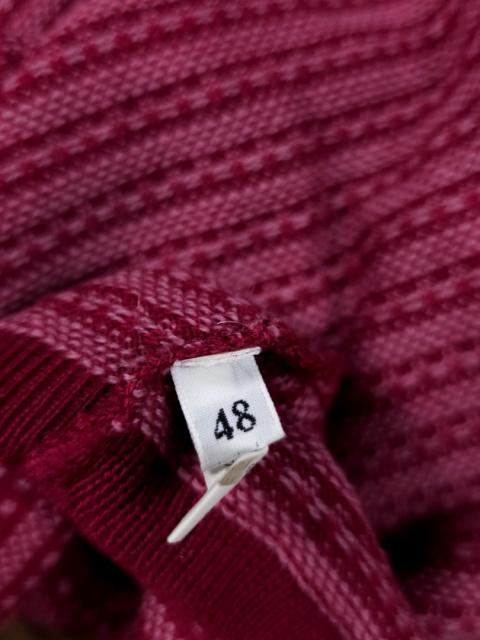 Piękny sweterek Różowy na zamek, 100% wełna, made in Italy Piękny sweterek Różowy na zamek, 100% wełna, made in Italy